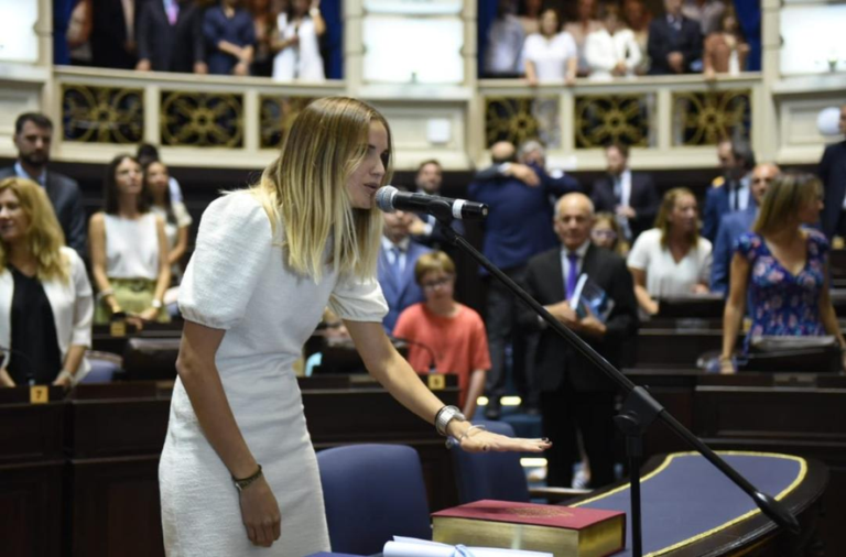 En el Día del respeto a la Diversidad Cultural, una diputada agradeció a España