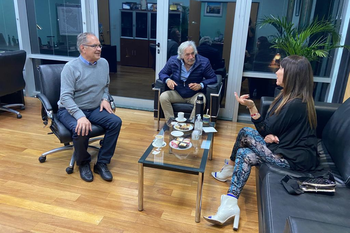 Moria Casán junto al intendente de Ituzaingó, Alberto Descalzo