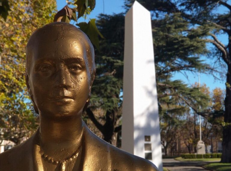 Eva Perón, discutida por Javier Milei y por Carlos Rosenkrantz