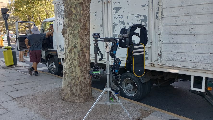 Plaza Moreno es un set de filmación.