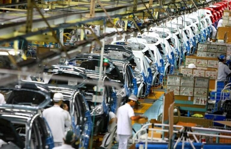 La industria utilizó 64,3% de la capacidad instalada