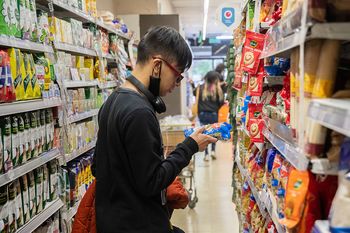 Estiman una inflación del 7% en marzo y 110% interanual