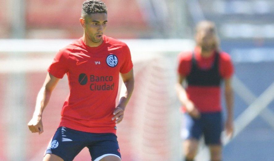 Carlos Manuel Insaurralde en una práctica de San Lorenzo.