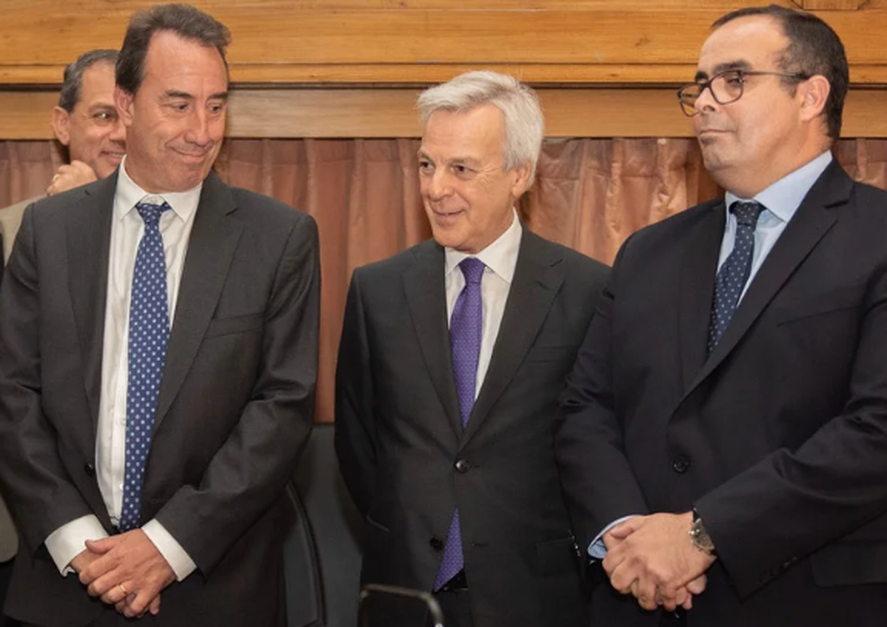 (izq a der) Mariano Llorens, Irurzun y Bertuzzi.