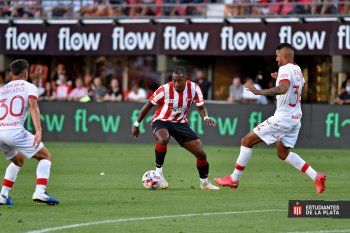 Jaime Ayoví, en su último partido jugado en Estudiantes.