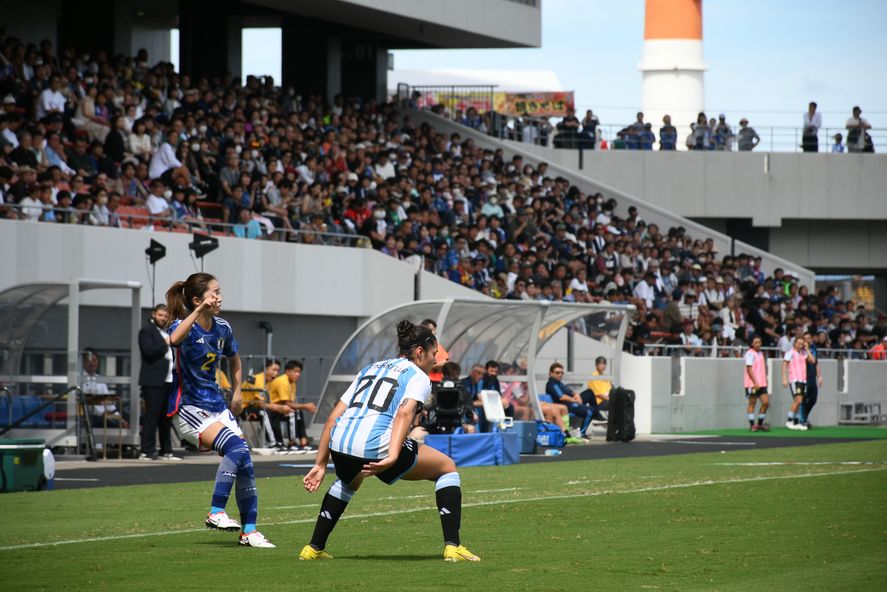 La Selección Argentina la pasó muy mal frente a Japón en su primer amistoso post Mundial. La Selección Argentina la pasó muy mal frente a Japón en su primer amistoso post Mundial.