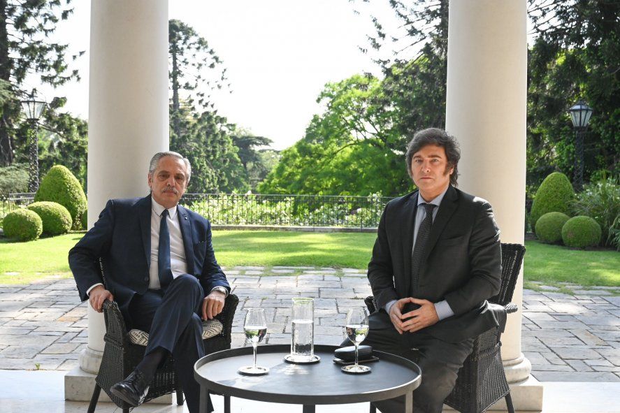 Alberto Fernández recibió a Javier Milei en la quinta de Olivos para comenzar la transición.