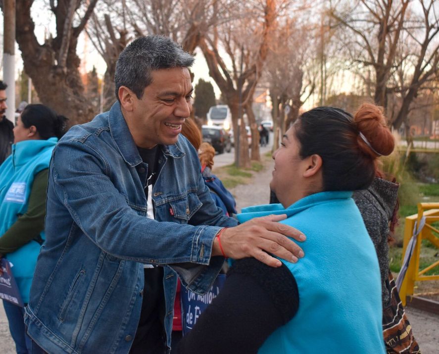Jesús Escobar representa a Libres del Sur, y se encuentra en una gira por el país para difundir su plataforma.