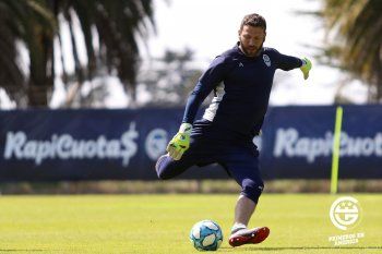 Jorge Broun en el entrenamiento de Gimnasia de esta semana