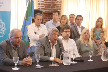 Ante las declaraciones del ministro de Transporte, las empresas advirtieron sobre la continuidad de los servicios ante lo que entendieron como amenazas.