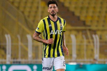 Sosa sigue en Fenerbahce, lejos de Estudiantes.