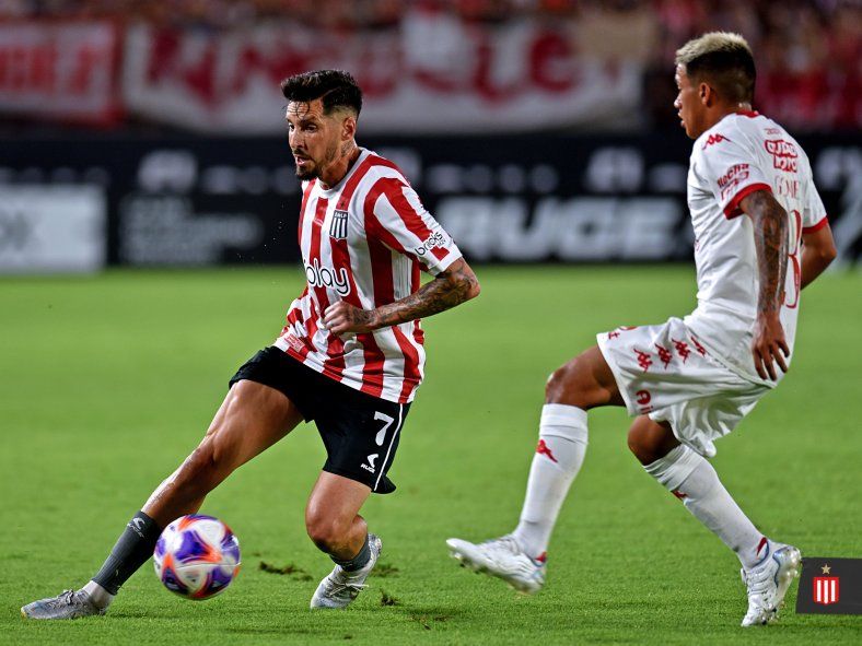 José Sosa titular en Estudiantes ante Huracán por la Liga Profesional (Foto: Prensa EDLP)