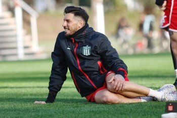 José Sosa en una práctica de Estudiantes en City Bell. (Foto: prensa EDLP)