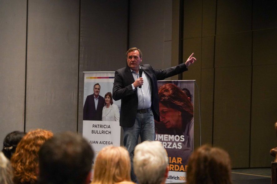 Un exdiputado nacional denunció supuestas irregularidades en la venta de pasajes de tren.