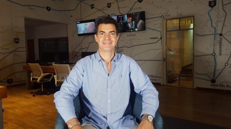 Juan Manuel Urtubey también será candidato por la “tercera vía”
