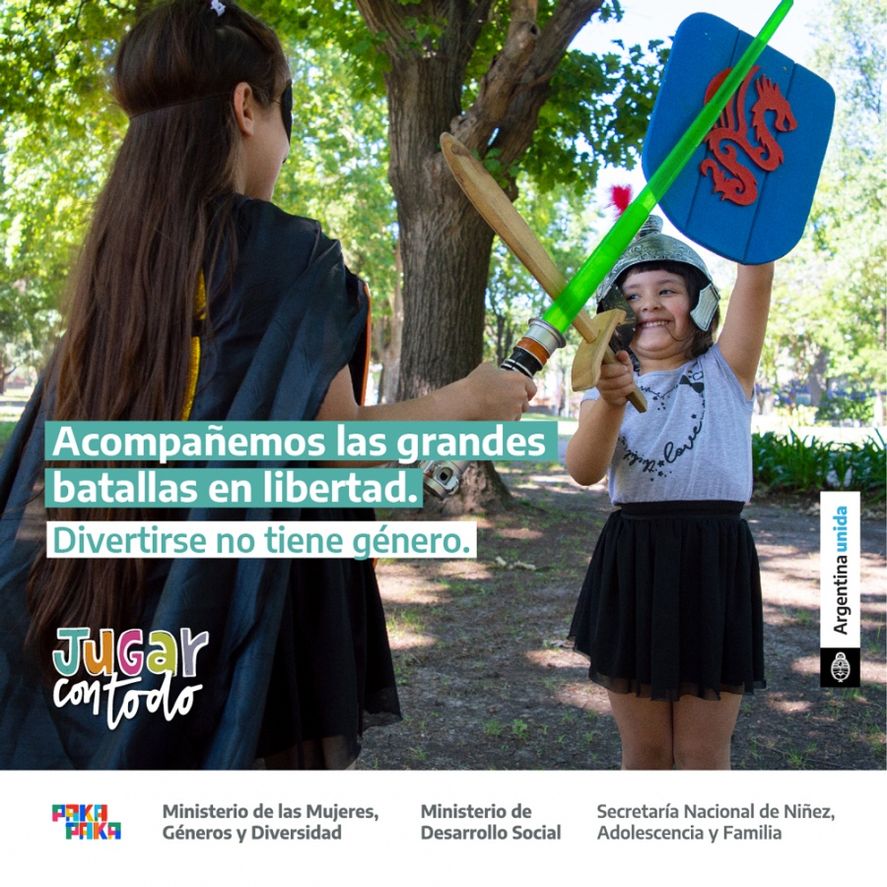 El Gobierno Nacional, junto con Pakapaka, lanzaron por segunda vez la iniciativa "Jugar con Todo", una campaña que invita a repensar los estereotipos de género en los juguetes.