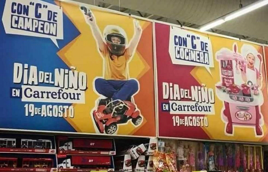 En 2018 Carrefour Argentina lanzó este cartel para El Día del Niño