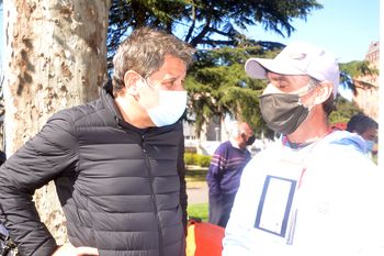 Facundo Manes salió a bancar al hombre que “remó” contra Alberto y terminó preso en Olavarría 