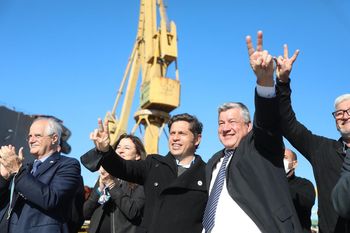 Axel Kicillof encabezó el acto de botadura del ARA Ciudad de Ensenada Axel Kicillof encabezó el acto de botadura del ARA Ciudad de Ensenada