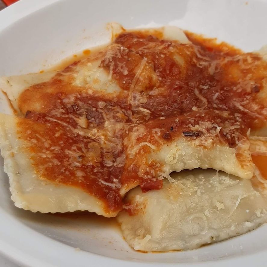 En la provincia de Buenos Aires existen ciudades con almacenes y pulperías antiguas para visitar y comer ricos platos criollos. En la provincia de Buenos Aires existen ciudades con almacenes y pulperías antiguas para visitar y comer ricos platos criollos.