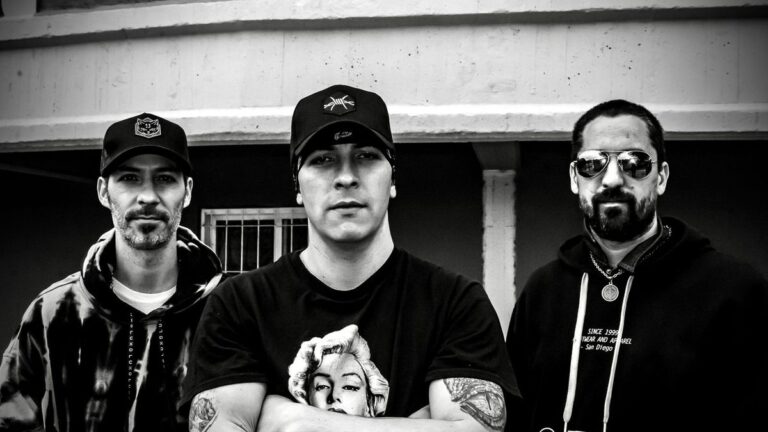 Gaspar Benegas sacó un nuevo disco con su banda La Mono