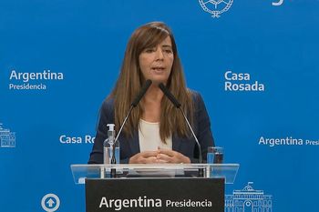 Gabriela Cerruti habló de la deuda y la agenda gubernamental