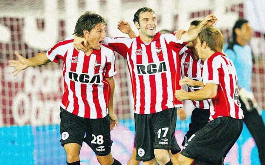 Estudiantes festeja su último triunfo en el Sur.