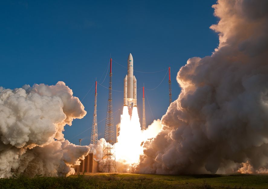 Así había sido el lanzamiento del cohete Ariane 5, de la empresa Arianespace, que puso en órbita el ARSAT 2 en el año 2015. Así había sido el lanzamiento del cohete Ariane 5, de la empresa Arianespace, que puso en órbita el ARSAT 2 en el año 2015.