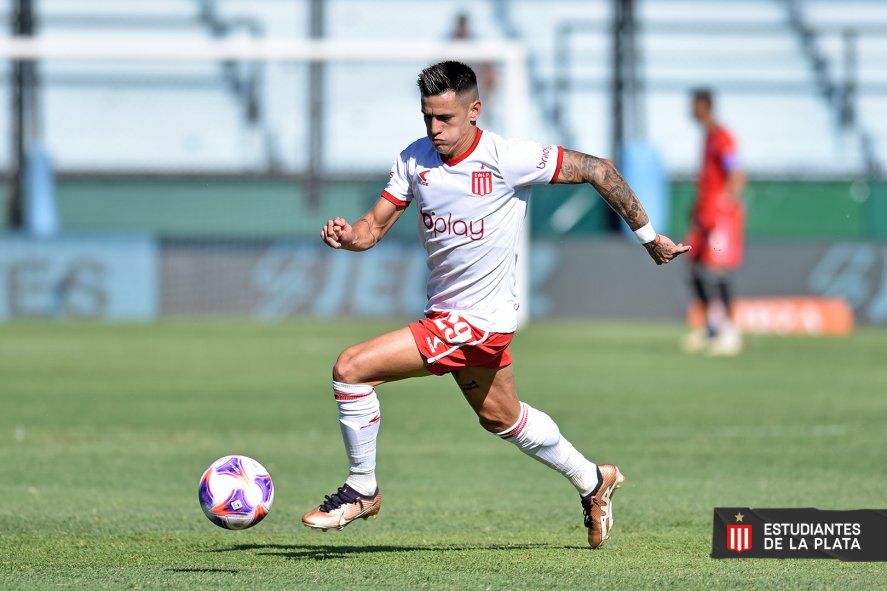 Leonardo Godoy, defensor de Estudiantes, en la visita a Arsenal