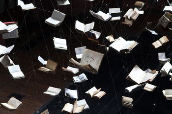 Este viernes Rayuela Libros vuelve con Cuentos con Café, el evento de narraciones para adultos que se realizará mañana desde las 17 horas con entrada libre y gratuita.