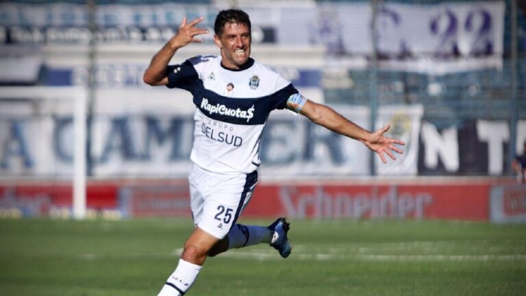 Licht en Gimnasia: figura, golazos y tendencia