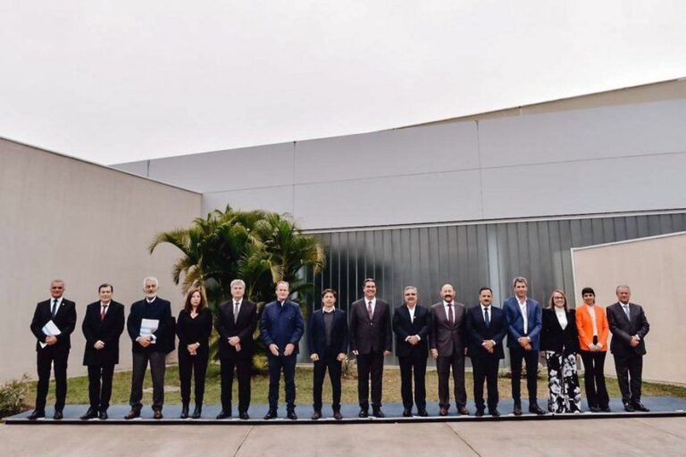 Axel Kicillof recibe a la Liga de los Gobernadores con “agenda abierta”