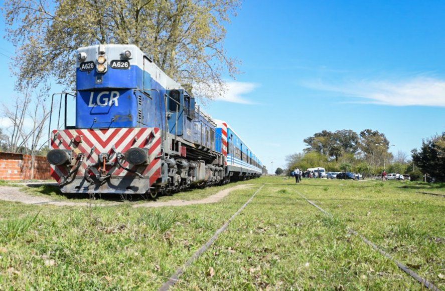 Los trenes de cercanías de la Línea Roca y el Tren Universitario se reactivarán la próxima semana