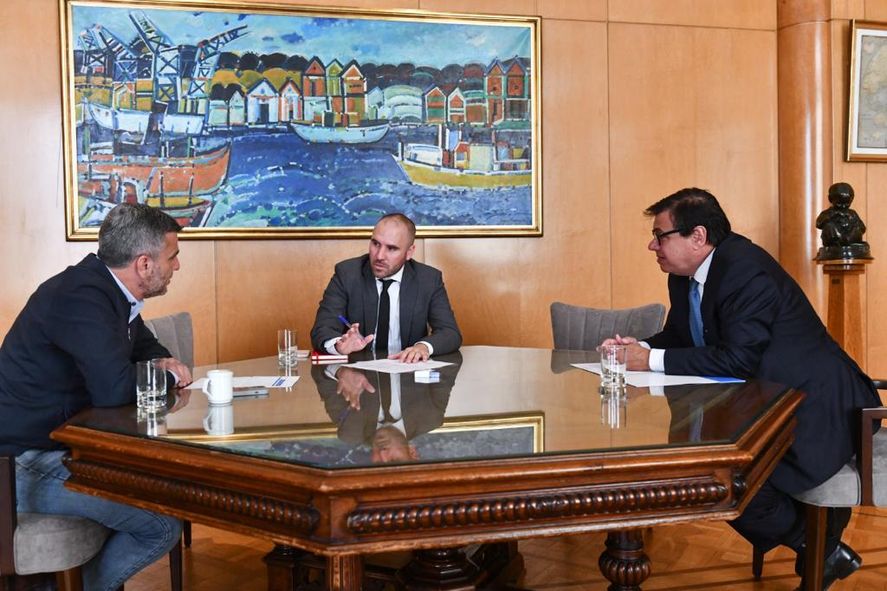 Los ministros Guzmán, Zavaleta y Moroni, antes del anuncio gubernamental de un bono para monotributistas y jubilados.