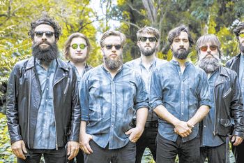 Los Tabaleros darán un show gratuito en la sexta edición de la Romería de Beccar. Los Tabaleros darán un show gratuito en la sexta edición de la Romería de Beccar.