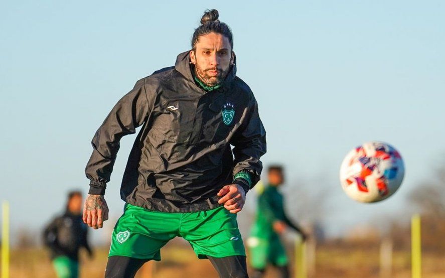 Lucas Castro tuvo un buen torneo con la camiseta de Sarmiento.