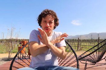 luisito comunica volvio a subir una foto que genero polemica luisito comunica volvio a subir una foto que genero polemica