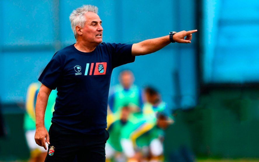 Leonardo Madelón, cerca de Gimnasia. En el pasado reciente dirigió a Arsenal y Central Córdoba.