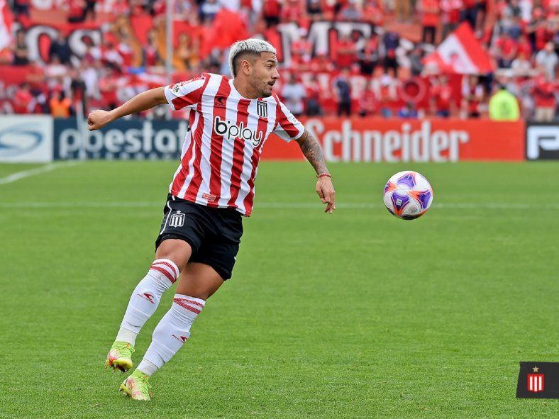 Eros Mancuso en el partido entre Estudiantes e Independiente por Copa Argentina