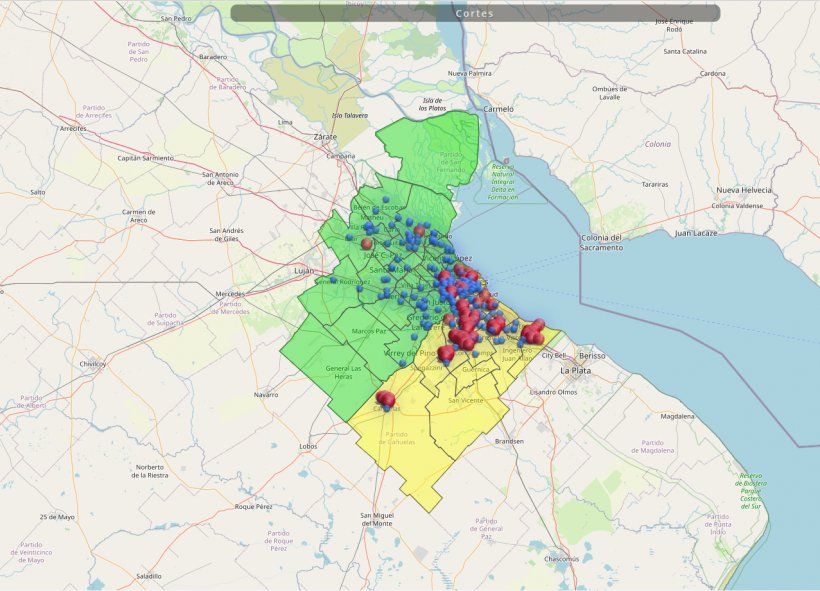 Mapa de cortes de luz reportados el martes a las 6.10 am. Los puntos azules corresponden a líneas de baja tensión y los rojos a media tensión.