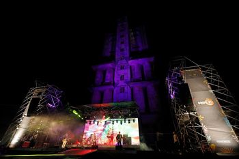 Don Osvaldo toca los días 15 y 16 en Silos Arena, un icono de la ciudad de Mar del Plata.