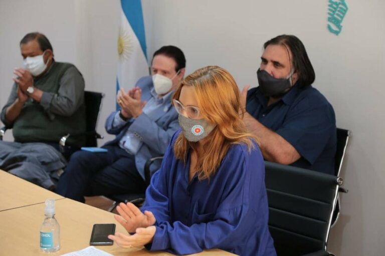 La Provincia y los gremios celebraron el tercer año de diálogo político