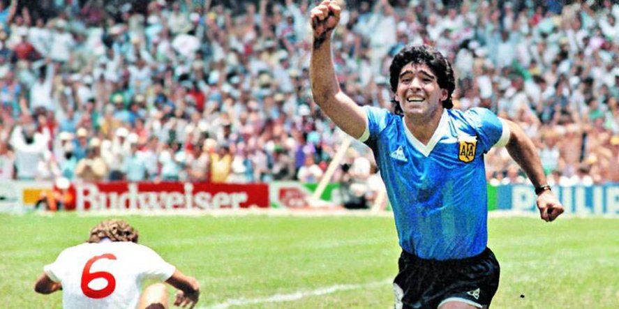 Maradona festeja en Argentina-Inglaterra, el mejor partido de su carrera.
