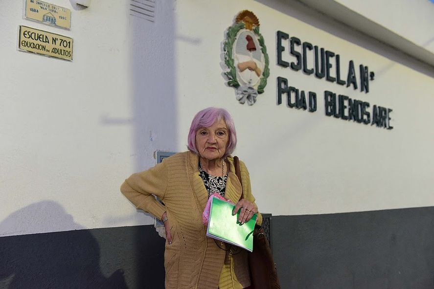 Mercedes Fernández, vecina del partido de Escobar, a los 101 años cumplió su sueño de retomar el secundario.
