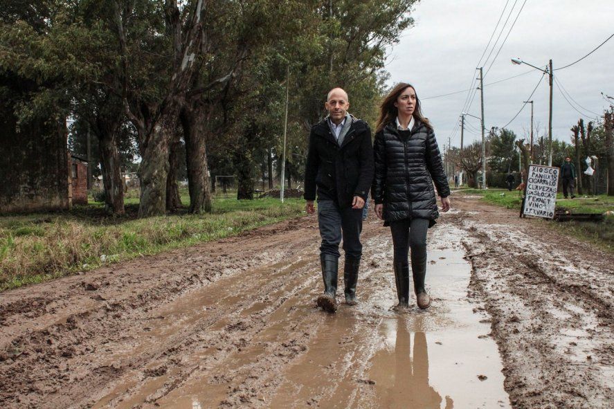 María Eugenia Vidal en la campaña 2015 recorrió junto al entonces concejal de Pilar, Nicolás Ducoté. Ambos ganarían esas elecciones.