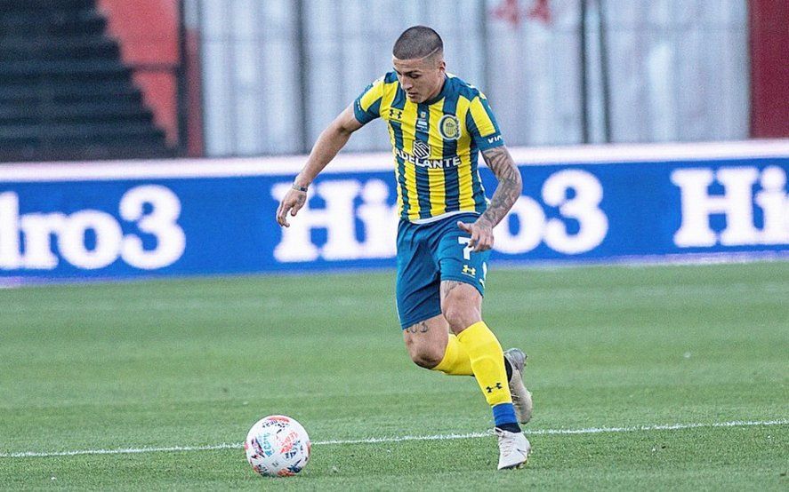 Alan Marinelli con la camiseta de Rosario Central.