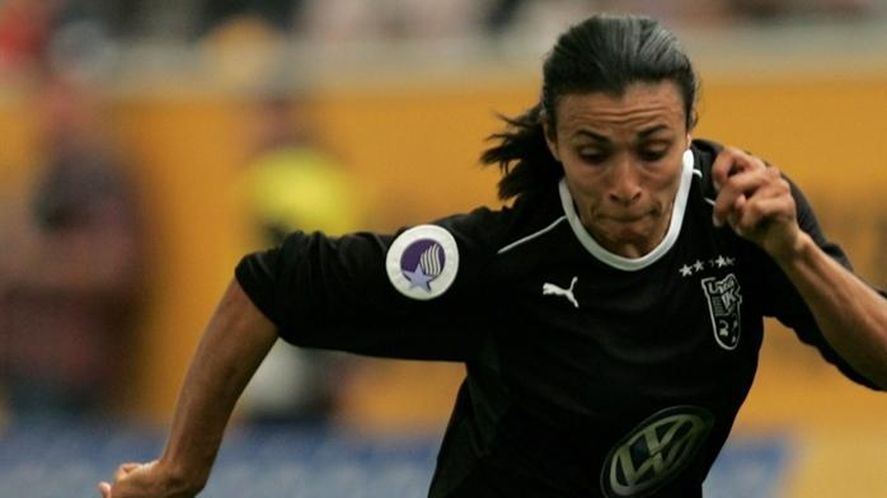 La brasileña Marta en acción en la liga de Suecia.