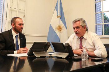 El Presupuesto 2022 fue presentado y firmado por Guzman y el presidente