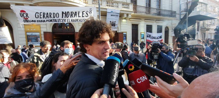 La capital bonaerense es una de las contiendas internas que disputará la UCR el domingo. Martín Lousteau llega a La Plata para apoyar a su candidato.
