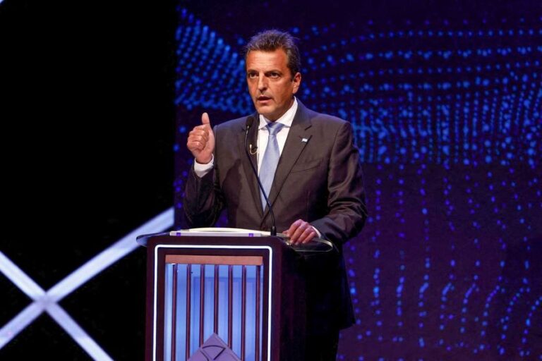 Unión por la Patria salió a bancar la performance de Sergio Massa en el debate